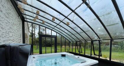 Cottage in Vendée with Spa and Terrace