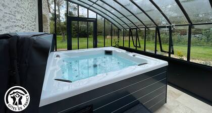 Escapada Vendée: Encantador Granero con Spa