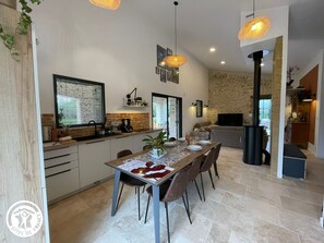 Dining - Cottage in Vendée with Spa and Terrace (Les Pineaux)