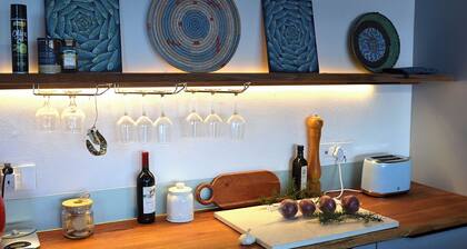 Octopus House, beautiful 2-bedroom home with a view of the ocean in Cape Town