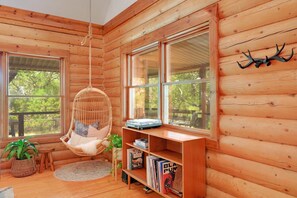 Interior - The Cabin at Idyllwood Farm (Georgetown)