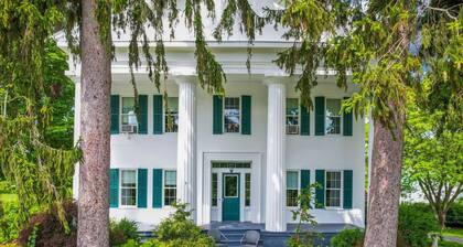 The Pillars | Historic Estate | Opulent Design | Sprawling Lawns