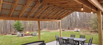 Charming 2-bedroom cabin in right next to Kinzua with AC