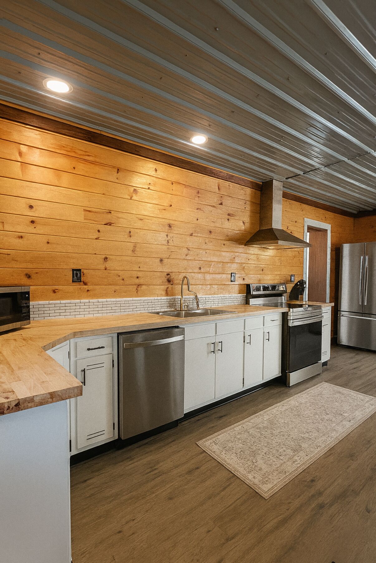 Micro-ondes, four, plaque de cuisson, lave-vaisselle