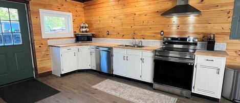 Micro-ondes, four, plaque de cuisson, lave-vaisselle