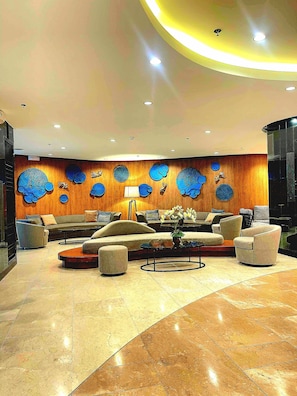 Lobby sitting area - Casa Felice at Shore 2 Residences (Pasay)