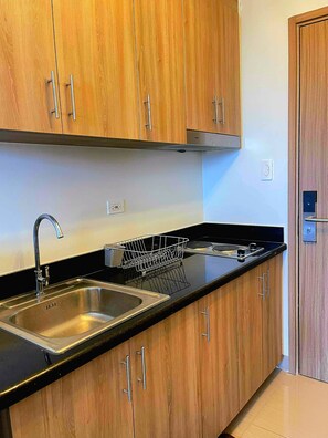 Standaard appartement, 1 slaapkamer, balkon, uitzicht op stad | Privékeuken