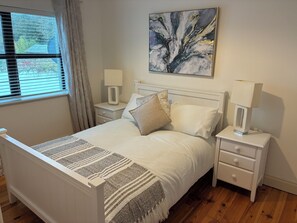 2 chambres, fer et planche à repasser, Wi-Fi gratuit, draps fournis