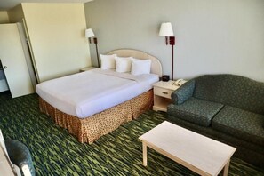 1 slaapkamer, een strijkplank/strijkijzer, gratis wifi, beddengoed