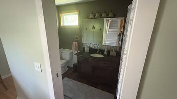 Handtücher, Seife, Toilettenpapier