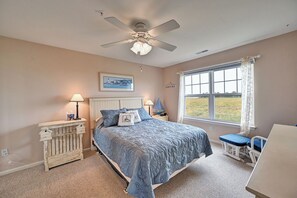 2 bedrooms, iron/ironing board, free WiFi, bed sheets
