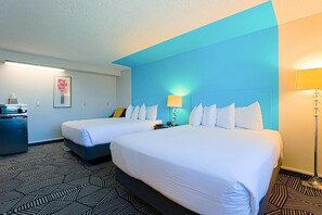 1 bedroom, iron/ironing board, free WiFi, bed sheets - Experience Relaxation in a Whimsical Room by the Riverfront (Seaside)