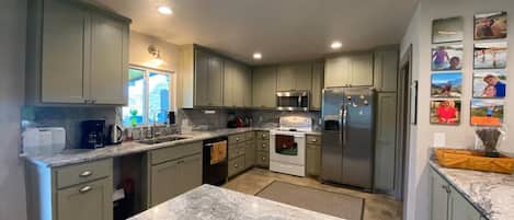 Microwave, oven, stovetop, dishwasher