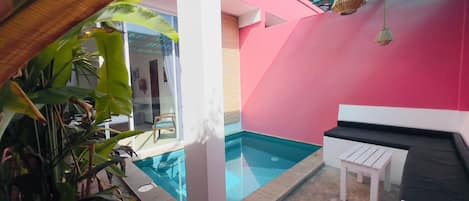 Honeymoon Suite, Pool View