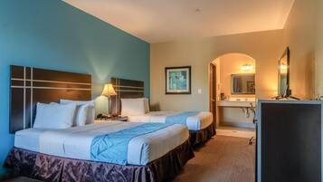 Tabla de planchar con plancha, wifi gratis y ropa de cama