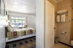 Iron/ironing board, free WiFi, bed sheets