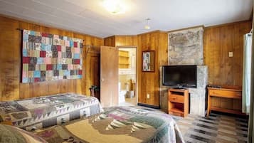 Iron/ironing board, free WiFi, bed sheets