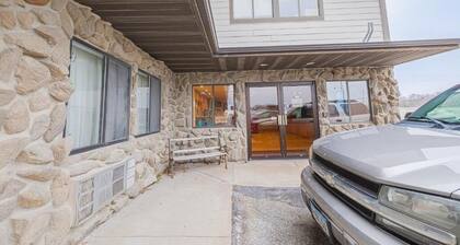 Explore Prairie Rose, Pet Friendly Unit Stay w/ Parking Included