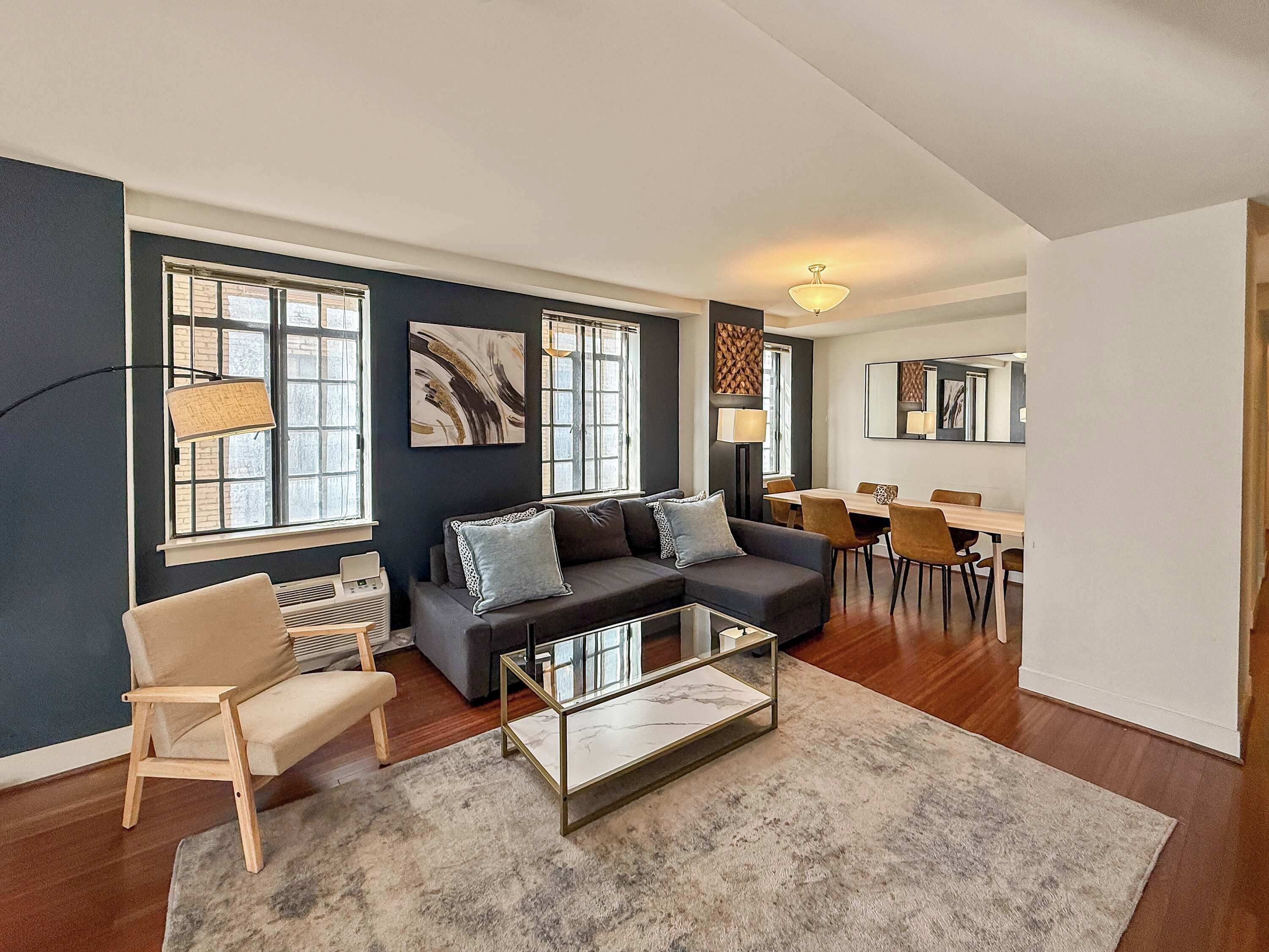 Téléviseur, bureau