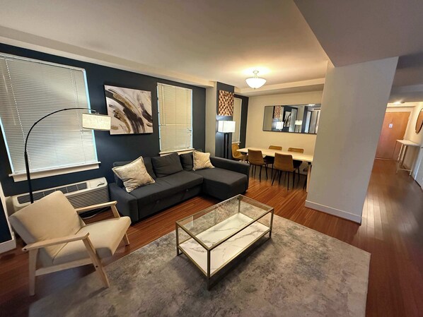 TV, offices - Downtown 2BR/2BA by Love Park & Convention Center (Philadelphia)