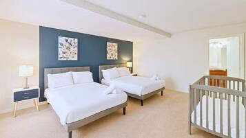 2 bedrooms, WiFi, bed sheets