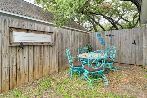 Contemporary Home - 1 Mi to Georgetown Square