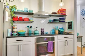 House (3 Bedrooms) | Interior - Contemporary Home - 1 Mi to Georgetown Square (Georgetown)