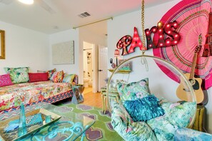 House (3 Bedrooms) | Interior - Contemporary Home - 1 Mi to Georgetown Square (Georgetown)