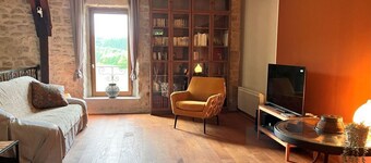 Grange avec beaux espaces dans la Réserve Naturelle du Plateau de Millevaches