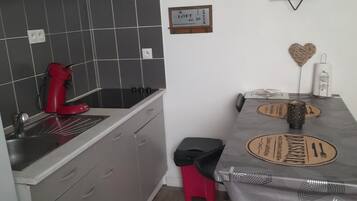 Microwave, oven