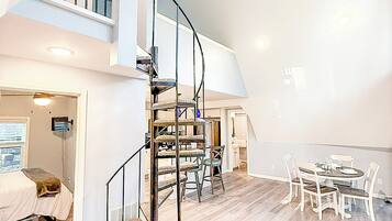 4 habitaciones, tabla de planchar con plancha y wifi gratis