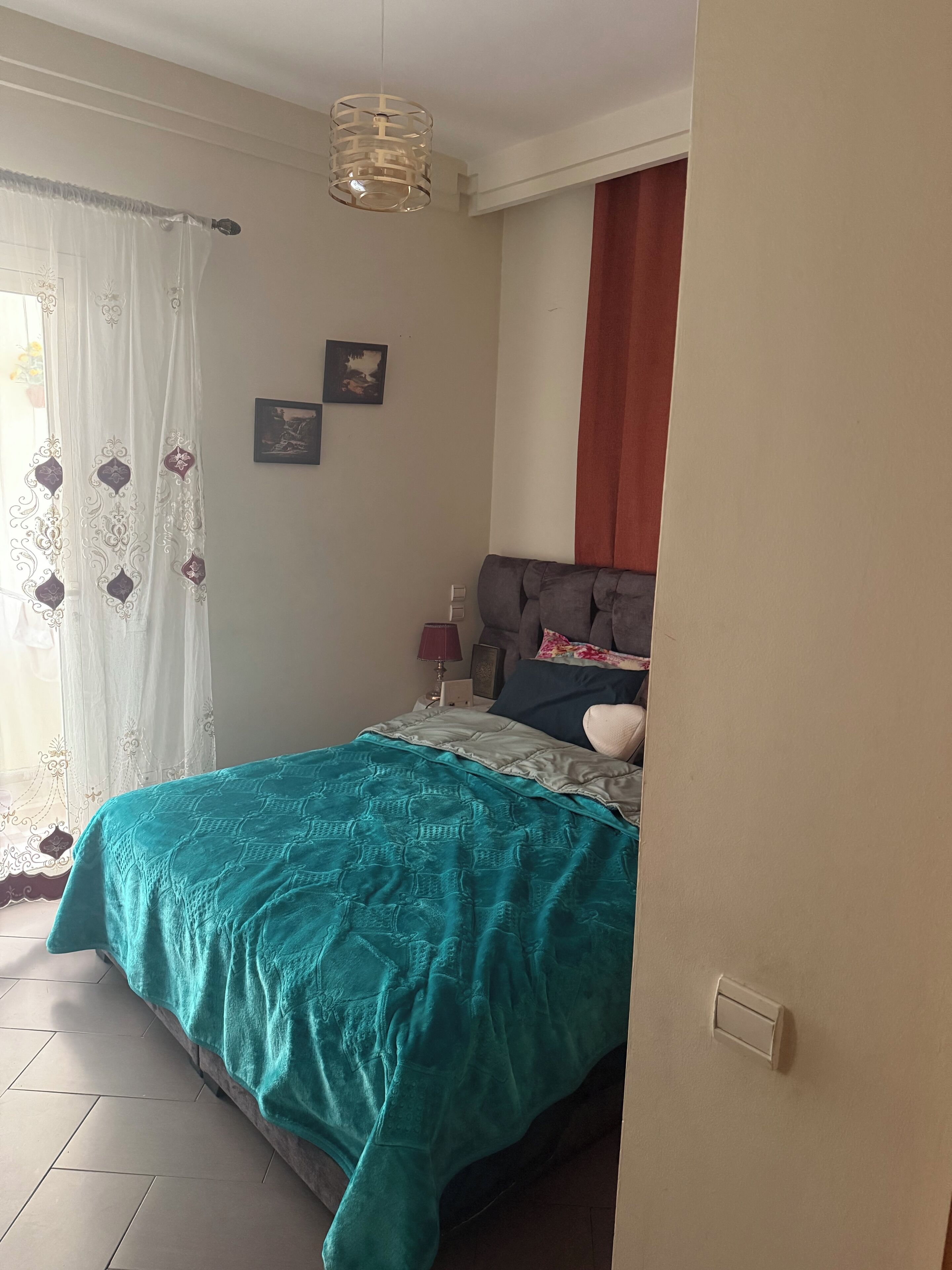 1 chambre, fer et planche à repasser, Wi-Fi gratuit