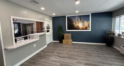 Escape To Room Near Merritt Island Refuge, Parking Included