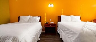 Pet Friendly Room W/ Parking Near Seiling Airport & Outdoor Parks