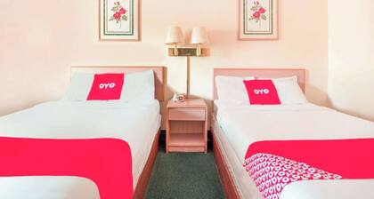 Spacious & Budget-Friendly Room w/ Free Parking Near Trails & Parks