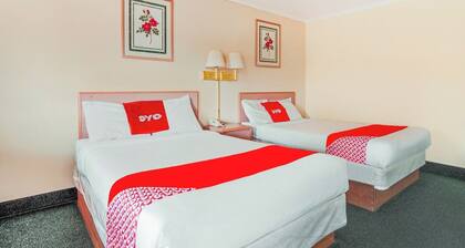 Convenient Suburban Stop – Clean, Comfy & Close to Downtown Durham