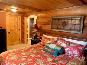 4 habitaciones, tabla de planchar con plancha y cuna de viaje 