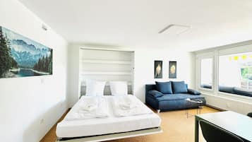 Free WiFi, bed sheets