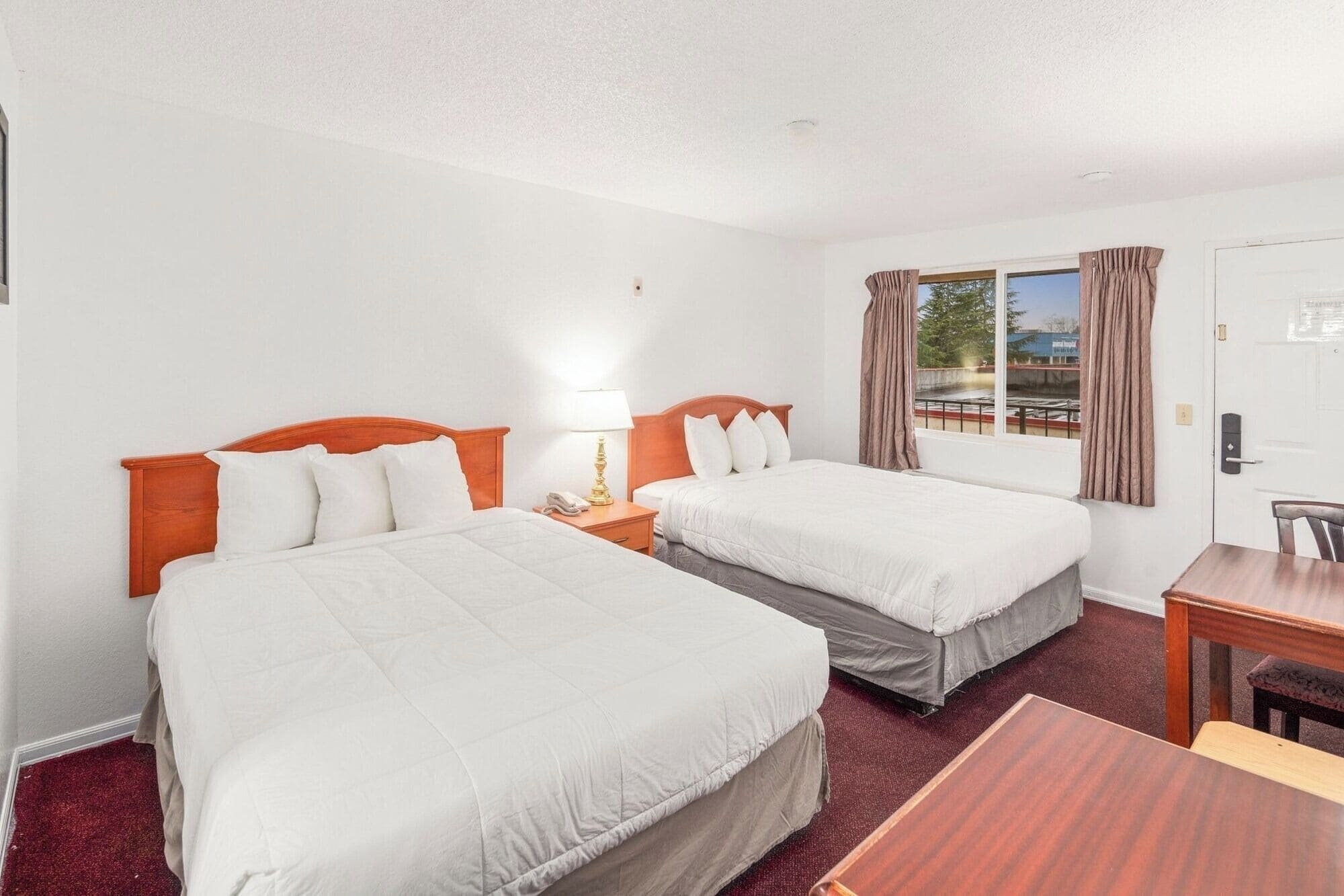 Unit with 2 Queen Beds