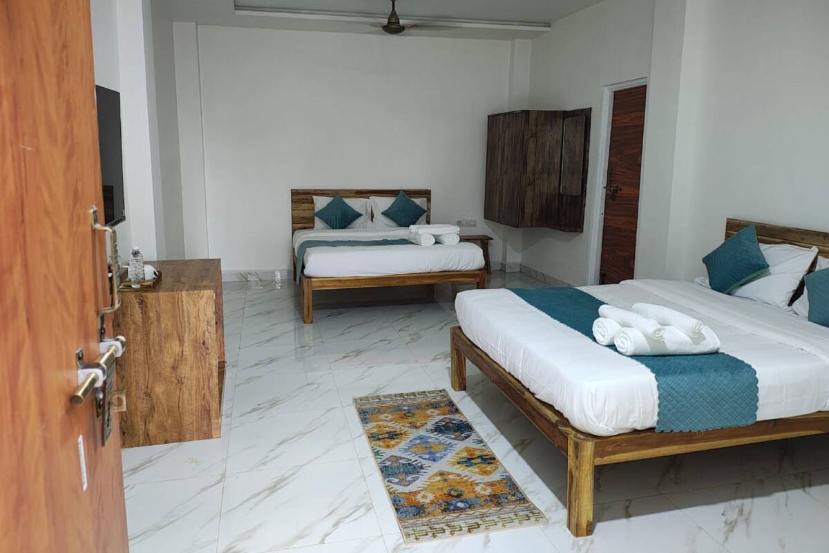 Family Quadruple Room, Air conditioning | Desk, laptop workspace, free WiFi