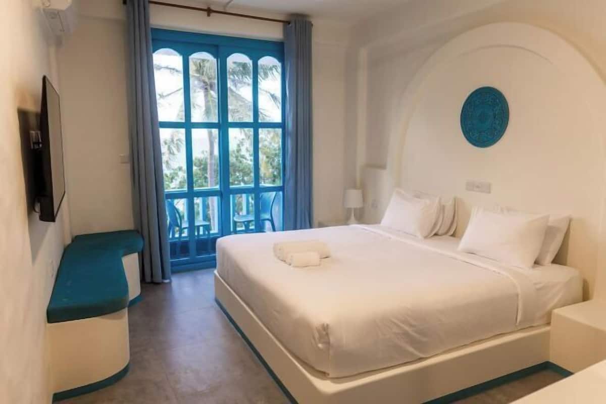 Ylelliset vuodevaatteet, memory foam -patjalliset sängyt, minibaari