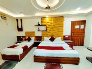 Escritorio y espacio para trabajar con laptop