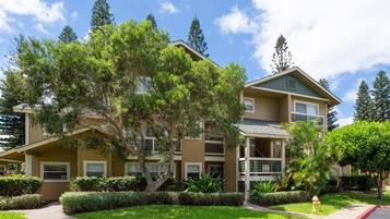 Condo, 2 Bedrooms | Exterior
