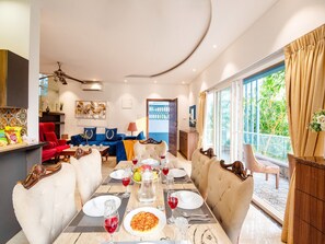 Dining - Dancenter Vana Villa (Arpora)