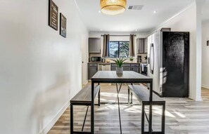 Dining - Kalahari | Dell Diamond | Round Rock (Round Rock)