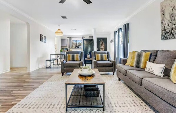 TV, video games, offices - Kalahari | Dell Diamond | Round Rock (Round Rock)