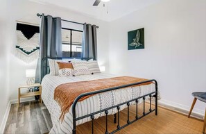 2 Schlafzimmer, Bügeleisen/Bügelbrett, Reisekinderbett, kostenloses WLAN