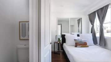 3 soverom, strykejern/-brett, wi-fi og sengetøy