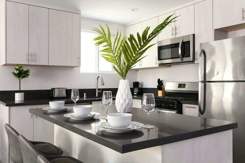 Indulge in Spacious 3BR Apt, Sleeps 8 w/ Comfort