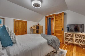 2 soverom, skrivebord, wi-fi (inkludert) og sengetøy